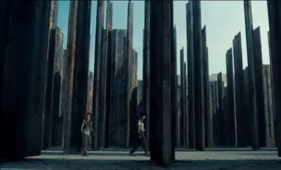 Qui envoie le mail qui constitue l'épilogue du roman (Tome 1) ?