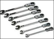 Dans quel domaine les clés sont-elles des outils de serrage ?