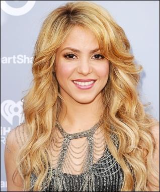 Quel est le nom complet de Shakira ?