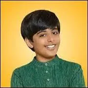 Qui joue le rôle de Ravi ?