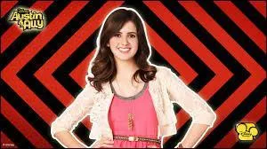 Comment s'appelle la s&eacute;rie dans laquelle elle joue ?