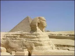 Ce monument se situe en Egypte pas très loin du Caire, il s'agit...