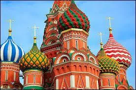 Cette cathédrale située en Russie et plus précisément à Moscou est la cathédrale de...