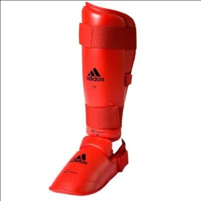 On se doit de porter ce protège-tibias + pieds quand on pratique :