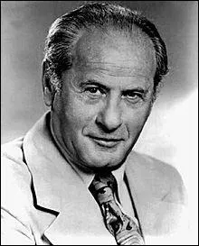 Juin , c'est Tuco dans" Le Bon, la Brute et le Truand".