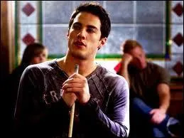 Citez tous les membres de sa famille que l'on voit apparaître dans la série.