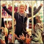 De quel chanteur et de quelle chanteuse est-il fan ?