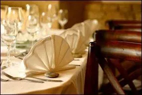 Où placez-vous le couteau à fromage ?