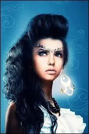 De qui est-elle le double Petrova ?