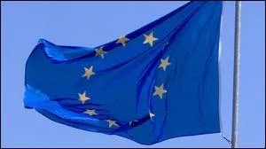 (suite à la question n°3) En quelle année intégra-t-il la CEE ?