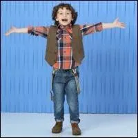 Et qui joue son petit frère ?