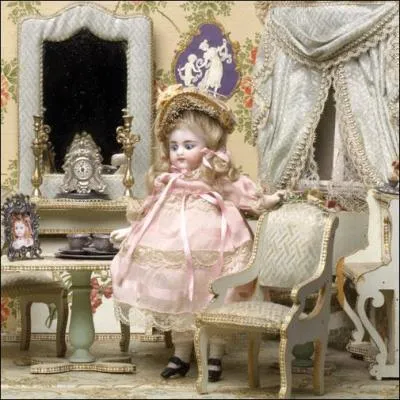 Le musée de la poupée se trouve quartier Beaubourg, dans quelle ville ?