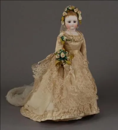 A partir de 1870, des poupées sur le modèle de celle-ci fabriquée par Barrois, sont en vogue, comment sont-elles appelées ?