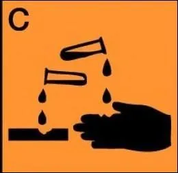 "C'était un ennemi peu commode que Racine, et ce doucereux était passé maître dans le caustique de sa conversation". Que représente "caustique" ?