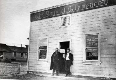 Mis à part les Bayard, Lafayette, Napoléon et autres Clovis, un célèbre journaliste, homme d'Etat et ministre de la guerre, avait son nom en Arizona. Lequel ?