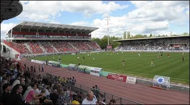 Stade du Dijon FCO. Quel est mon nom ?