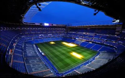 Stade du Real Madrid. Quel est mon nom ?