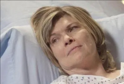 De qui cette personne est-elle la mère ?