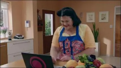 Quel surnom Olga donne-t-elle à Violetta ?