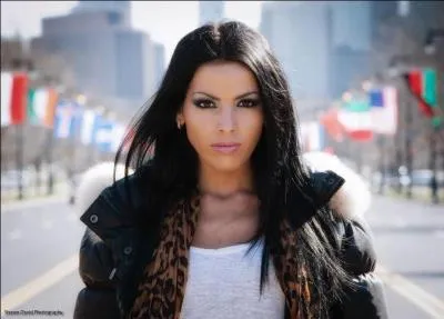 Quel est le prénom de cette séductrice venue séduire Florent ?