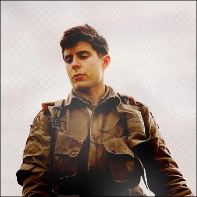 Combien de personnes ont assisté aux funérailles de Georges Luz en 1998 ?