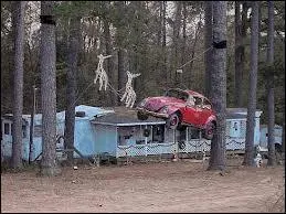 No&euml;l, la joie de d&eacute;corer ! Certains voient vraiment grand, tr&egrave;s grand, et motorise Papa No&euml;l ! Le plus &eacute;tonnant est... ?