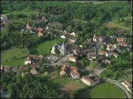 Voici Lugagnac vu du ciel. Village du Lot, il se trouve en région ...