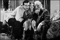 Dans ce même film, quel acteur, qui remporta l'Oscar du meilleur second rôle, interprète Kris Kringle, alias le père Noël ?