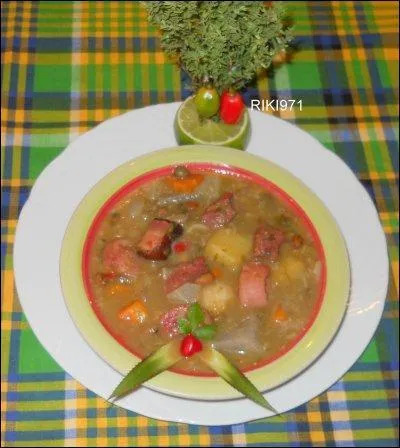 Enfin un élément bien connu nécessaire à la soupe à Congo, c'est le giromon !