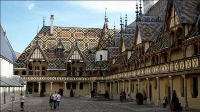 Quel département n'est pas frontalier de celui de la Côte-d'Or ?