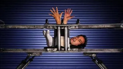 "C'est une chimère de vouloir faire table rase du passé". Que dépeint, le mot "chimère" ?