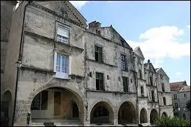 Les habitants sont les Fontenaisiens, avez-vous trouvé le nom cette ville ?