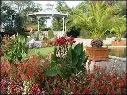 Dans cette magnifique ville, vous pouvez voir le jardin Dumaine. Quel est le nom cette ville ?