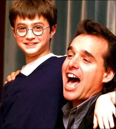 Wer hat für das erste Mal einen Roman der Harry Potter Saga verfilmt ?