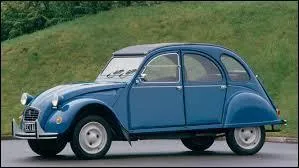 Pensée par Pierre-Jules-Boulanger, elle a été présentée au Mondial de l'automobile à Paris en 1948. Elle sera finalement produite à plus de 5 millions d'exemplaires jusqu'au 27 juillet 1990 et deviendra un symbole pour la France. Quel est le nom de cette voiture ?