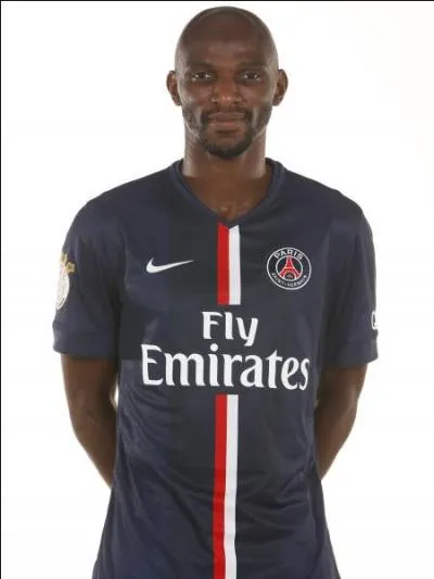 De quelle nationalité est Zoumana Camara ?