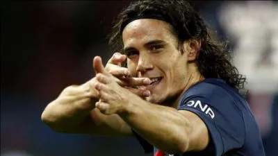 De quelle nationalité est Edinson Cavani ?