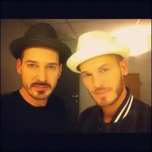 Quel est le prénom du frère de M. Pokora ?