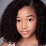 Comment s'appelle son alliée ?