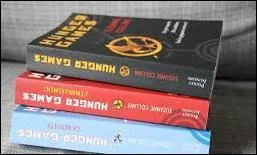 Qui a écrit les livres Hunger Games ?