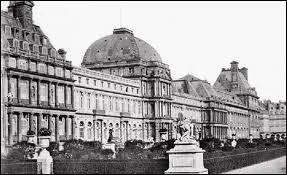 Trouvez la date exacte de la prise des Tuileries par le peuple.