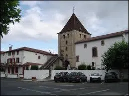Nous sommes à Louhossoa, village aquitain situé dans le département ...