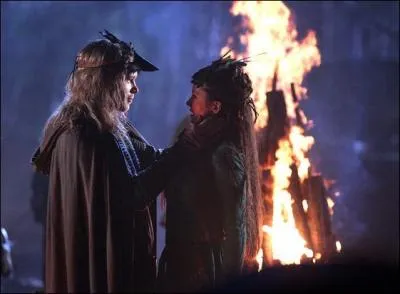 De qui Elijah et Niklaus étaient tous les deux amoureux ?