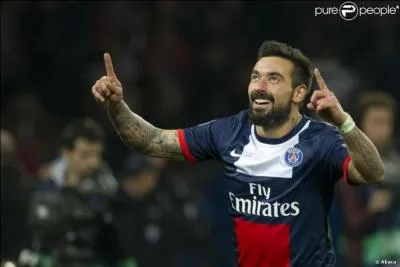 Quel est le nom du numéro 22 ?