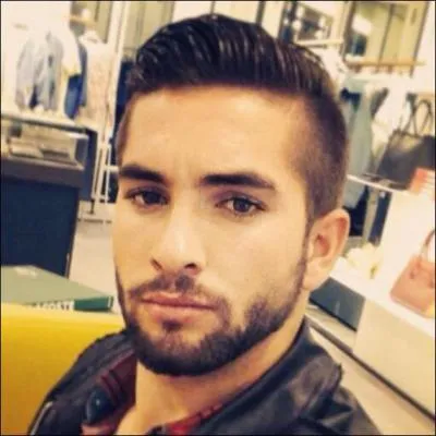 Pour quel label chante-t-il ?