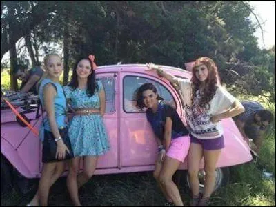 Qui sont ces 4 filles ?