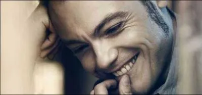 Son premier album s'appelle "Rosso relativo". Les chansons les plus connues de cet artiste sont "Imbranato" et "La differenza tra me e te" :