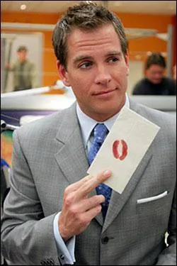 On me surnomme 'Tony'.