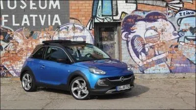 Quelle est cette voiture ?