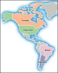 Comment se nomme l'isthme qui unit les deux Amériques ?